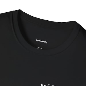 Camiseta "El movimiento es medicina" / Camiseta de fisioterapia, camiseta de motivación para rehabilitación, camiseta de fisioterapia deportiva con tipografía minimalista. imagen 9