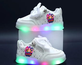 Barnskor med LED-ljus – Lysande sneakers i anime Kpop-stil – Fritidskläder för småbarn
