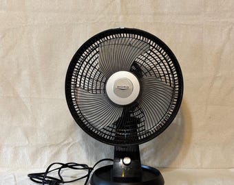 Mini desk fan portable for house or office