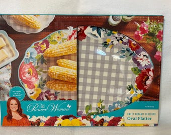 The Power Women Sweet Romance Blossoms Platters