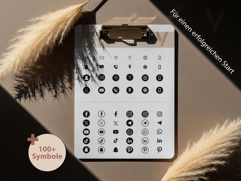 Ein Klemmbrett mit einer Übersicht von über 100 schwarzen Icons für Bewerbungsunterlagen. Gezeigt werden Symbole für Kontakt (Telefon, E-Mail), Standort und Social Media (u. a. LinkedIn, Instagram, TikTok, X).