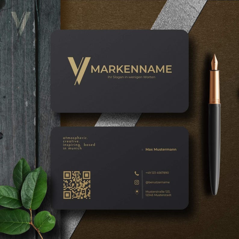 Luxuriöse Visitenkarten Vorlage in Schwarz & Gold mit Vorder- und Rückseite, Logo, QR-Code und klar strukturiertem Layout als bearbeitbare Canva-Vorlage – Louvion.de