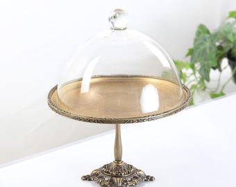 Vintage Glaskuppel Tortenständer mit verziertem Metallfuß
