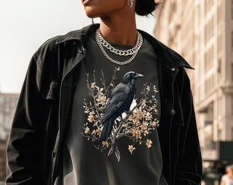 Personalized Raven Lover Gift Shirt, Custom Name Boho Bird Tee, Free Personalization, Gothic Nature Gift for Her, Cottagecore Crow Wildlife
