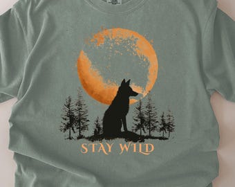 Personalised Stay Wild Fox Shirt, Custom Name Wildlife Tee, Free Personalisation, Fox Lover Gift for Her, Vintage Forest Animal Nature Tee