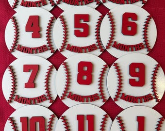 Marcadores de hitos de béisbol para bebés en 3D, accesorios de madera pintados a mano para fotos del primer año.