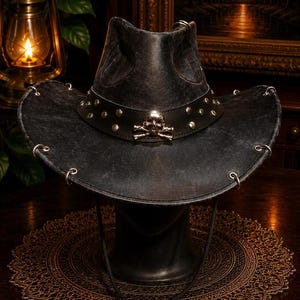 Schwarz Pirat Leder Hut Skull Buccaneer Kopfbedeckung Gothic Festival Accessoires Handmade Cosplay Kostüm