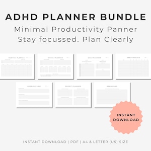 Op de afbeelding: ADHD Planner Bundle met een minimalistisch ontwerp. Bevat maandelijkse, wekelijkse en dagelijkse planners, een habit tracker, wekelijkse review, prioriteitenplanner en een brain dump. De tekst luidt: "Blijf gefocust. Plan duidelijk."