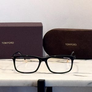 Óculos de grau retangulares grandes Tom Ford pretos, com lentes douradas que bloqueiam a luz azul (57 mm) imagem 3