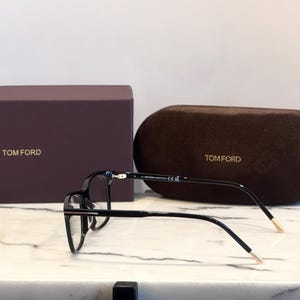 Óculos de grau retangulares grandes Tom Ford pretos, com lentes douradas que bloqueiam a luz azul (57 mm) imagem 4