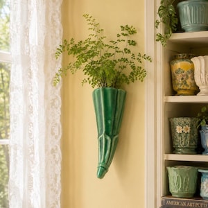 Vintage Jade Green Ceramic Wall Pocket | Mid Century Hanging Vase | Art Deco Style | USA Pottery