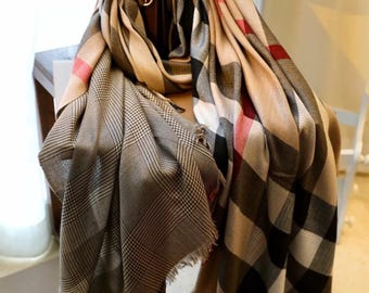 Vintage Burberry-zijden sjaal – luxe designer geruite accessoire