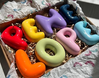 Gepersonaliseerde 3D-bubbelletters | Glanzend keramisch ogend naambord | Muurdecoratie voor de babykamer & babycadeau