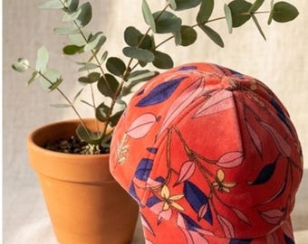 Czapka z aksamitnym nadrukiem kwiatowym – regulowany pasek na głowę w stylu streetwear