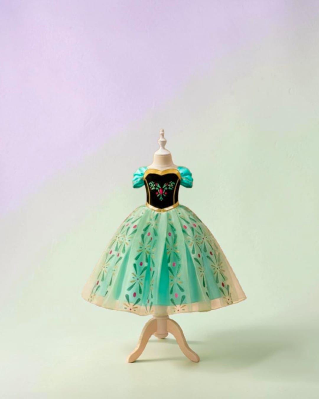 navy blue dress for baby girl Red carnival dress hi-res stock photography and images
