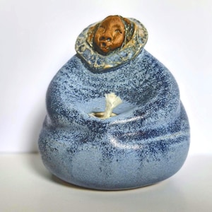 Rare Larger-Scale Vintage Luczak-Peck Alaska Studio Art Pottery Figural Oil Lamp (5" x 5") - Signed
