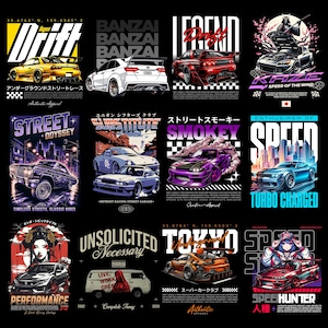 Op de afbeelding: Een verzameling grafische ontwerpen met gestileerde auto's en gedurfde tekst. Ontwerpen omvatten een gele auto met "Drift", een witte auto met "Banzai" en een rode auto met "Legend". Andere ontwerpen tonen "Street Odyssey", "Substitute" en "Smokey".