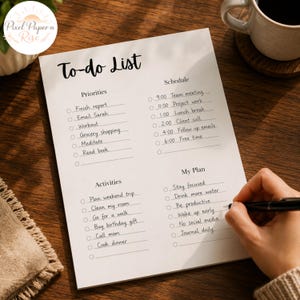 Könnte beinhalten: Ein weißer To-do-Listen-Planer aus Papier mit schwarzem Text, unterteilt in vier Abschnitte mit den Titeln To-do List, Priorities, Schedule, Activities und My Plan. Das Blatt enthält Kästchen und Zeilen für handschriftliche Notizen in schwarzer Tinte.