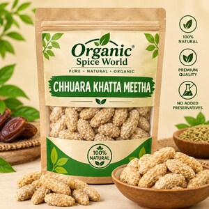以下が含まれることがあります： Organic Spice World Chhuara Khatta Meethaとラベルが貼られたベージュ色のスタンドパウチで、砂糖でコーティングされた乾燥ナツメヤシが入っています。パッケージには緑色の葉のアイコンと、100%天然、プレミアム品質、保存料不使用という文字が記載されています。