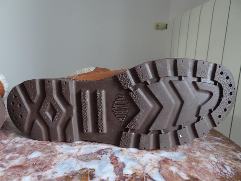 Palladium, vintage höga skor i kamelfärgat läder bild 6