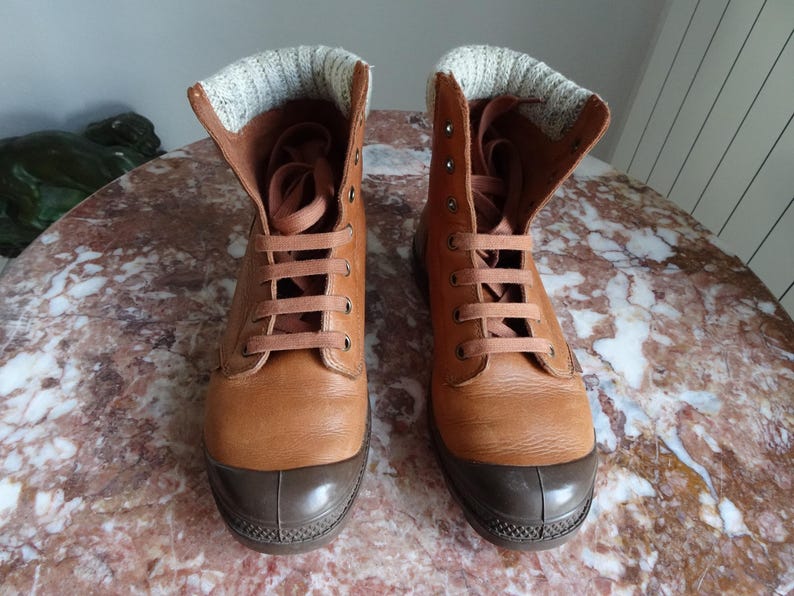 Palladium, vintage höga skor i kamelfärgat läder bild 2