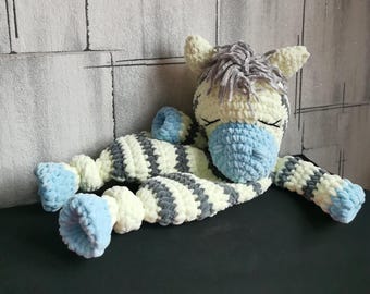 Peluche de cebra de ganchillo para acurrucarse / Juguete para bebé de hilo de poliéster suave (45 cm)