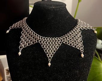 Chainmail Jester Collar with Pearl Details