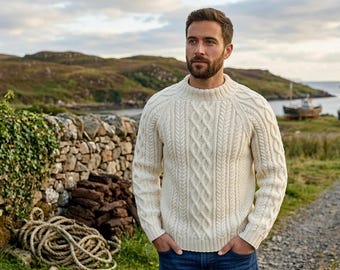 Modello per maglione da uomo a trecce / lavorato dall'alto verso il basso, raglan, doppio collo (download PDF)