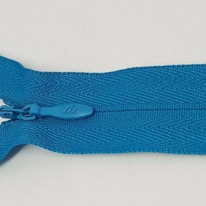 Concealed Invisible closed-end nylon zip No.3 8" 9" 14" 22". Auto-lock.