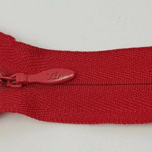 Concealed Invisible closed-end nylon zip No.3 8" 9" 14" 22". Auto-lock.