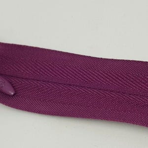 Concealed Invisible closed-end nylon zip No.3 8" 9" 14" 22". Auto-lock.