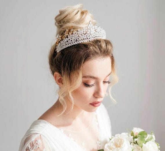 Elegant Silver Crystal Tiara Silver Plated Crystal Vintage Look Wedding Tiara main image 4