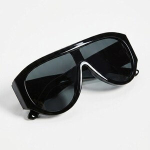 Black Oversized Pilot Sunglasses – Bold Y2K Shield Frames, Gothic Streetwear Alt Eyewear Unisex Dark