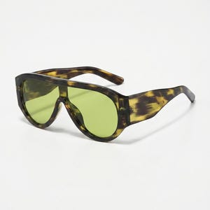Green Pattern Oversized Pilot Sunglasses – Bold Y2K Shield Frames, Gothic Alt Eyewear Unisex Festival