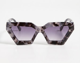 Tortoise Purple Angular Cat Eye Sunglasses – Bold Pointed Frames, Gothic Coquette Luxury Eyewear Unisex
