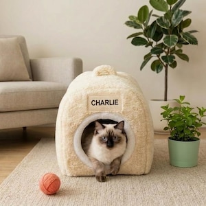 名前入りのぬいぐるみ猫用洞窟ベッド、カスタムネーム入りペット用聖域、柔らかくて居心地の良いイグルー型巣