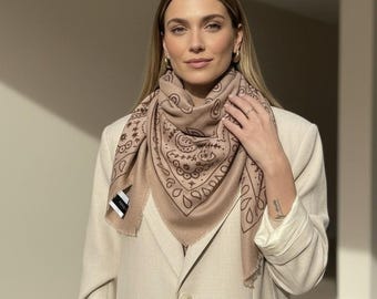 Grande Écharpe Bandane Carré - Foulard Doux Élégant Femme 110x110cm - Écharpe Chic Motif Paisley Style Kutjen - Trendy Square Scarf