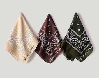 Personalisiertes besticktes Halstuch, Halstuch mit individuellem Namen, Western-Cowgirl-Halstuch, Paisley-Schal, Hundehalstuch, Katzenhalstuch, Geschenk für den Junggesellinnenabschied