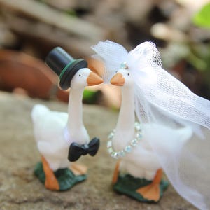 Goose Wedding Cake Topper Bride Groom Farm Animal Wedding Unique Figurine Barn Theme Wedding Decoration Mr Mrs Goose Rustic Funny Theme