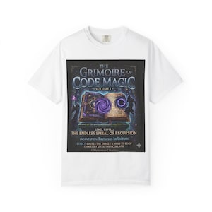 Grimoire van Magische Code T-shirt | Fantasiespellbook-programmeerontwerp