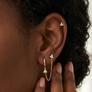 Örhängen med blommor i 18 karat guld, elegant blommigt tvådelat set, minimalistisk present, smycken att bära i lager på lager vardags