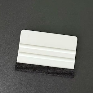 Vinyl squeegee applicator