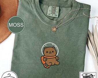 Camiseta bordada de gato astronauta, ropa minimalista con temática espacial para amantes de los gatos, camiseta gráfica de aventura original, regalo divertido con diseño de animales