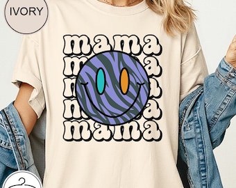 Camiseta retro Comfort Colors para mamá, camiseta Groovy Mama Heart, regalo vintage de los años 70 para el Día de la Madre, camiseta estética Mama Life, camiseta boho para mamá para mujer