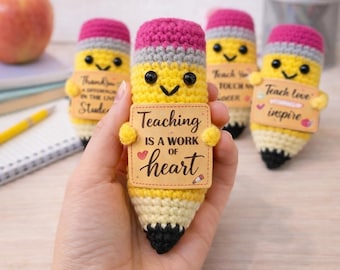 Lärarpresent Virkad penna, Handgjord Amigurumi Plyschpenna, Söt Skrivbordsdekoration för Lärare, Slutpresent, Gåva Tillbaka till Skolan