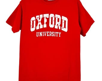 T-shirt vintage da uomo con grafica rossa dell'Università di Oxford, taglia M, anni '90, prodotta in Gran Bretagna, stile universitario.