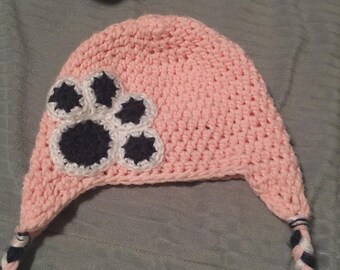 Bonnet d'hiver au crochet avec glands
