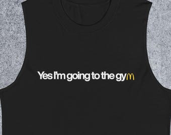 Sí, voy al gimnasio. Camiseta sin mangas con estampado muscular.