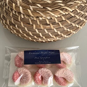 Set of 6 aromatic wax melts, relaxing essences in a artisan style.