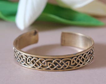 Brazalete de latón hecho a mano: brazalete étnico tribal bohemio.
